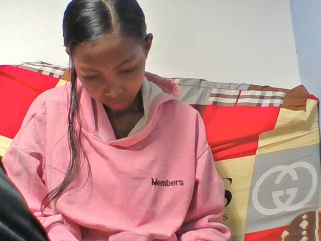 Layah7 live cam on BongaCams