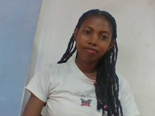 Layah7 live webcam show