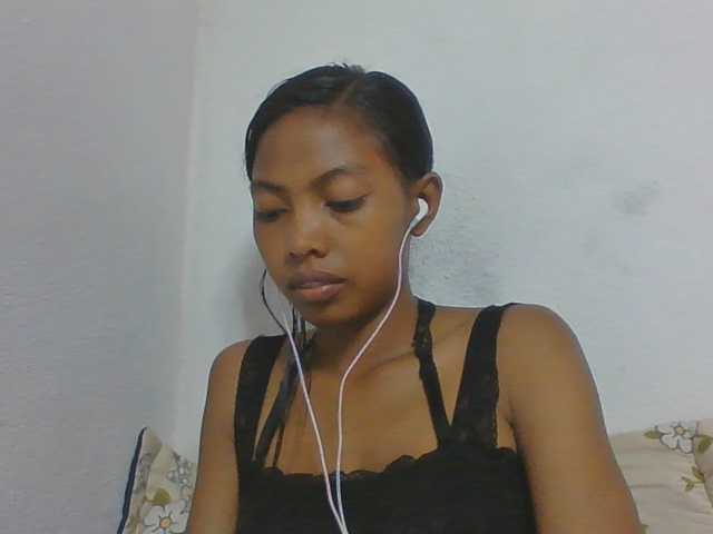 Layah7 live cam on BongaCams