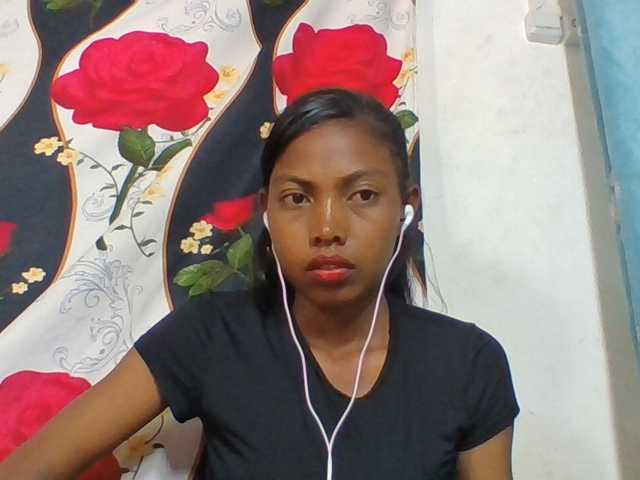 Layah7 live cam on BongaCams