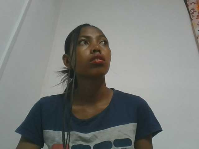 Layah7 live cam on BongaCams