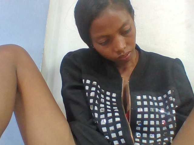 Layah7 live webcam show