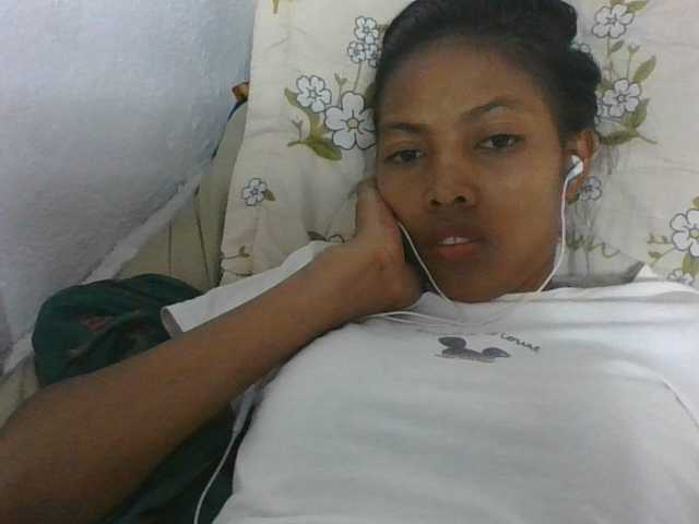 Layah7 live cam on BongaCams
