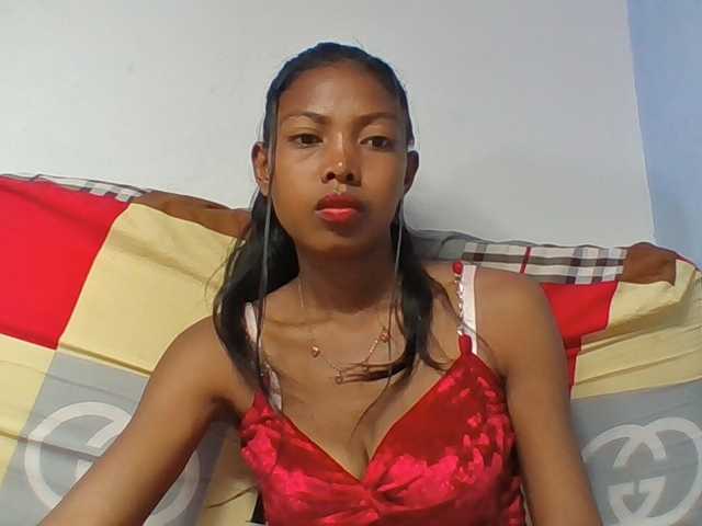 Layah7 live cam on BongaCams