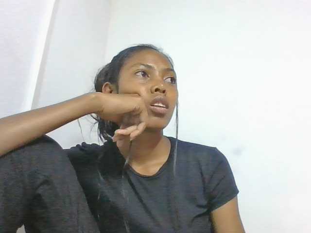 Layah7 live cam on BongaCams