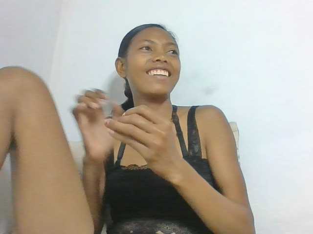 Layah7 live cam on BongaCams