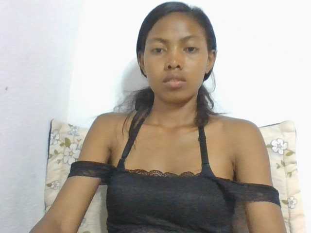 Layah7 live cam on BongaCams