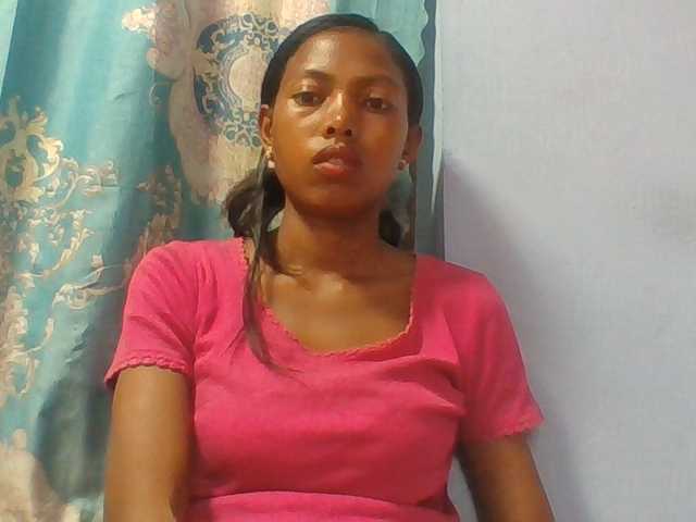 Layah7 live cam on BongaCams
