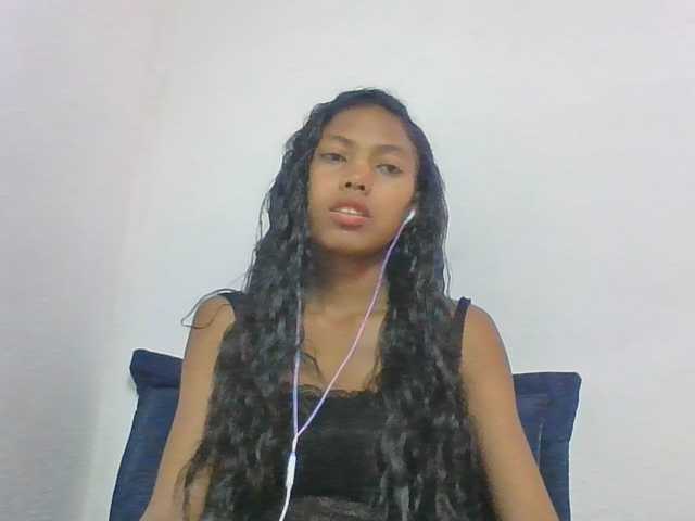 Layah7 live cam on BongaCams