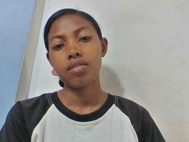 Layah7 live cam on BongaCams