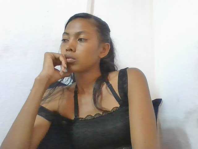 Layah7 live cam on BongaCams