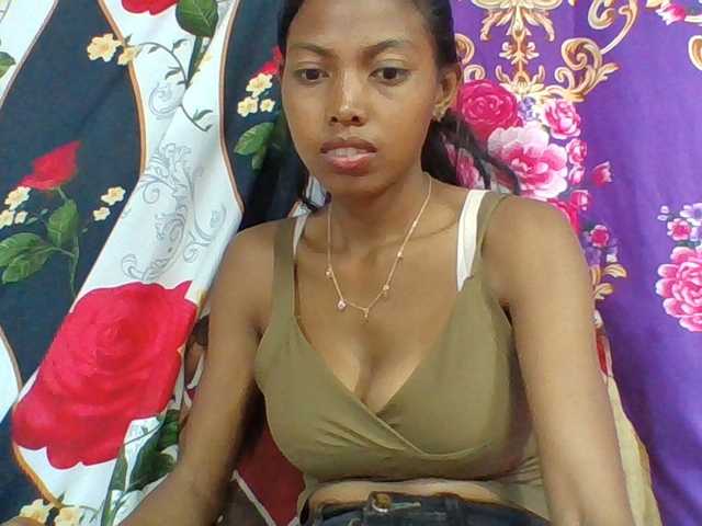 Layah7 live cam on BongaCams