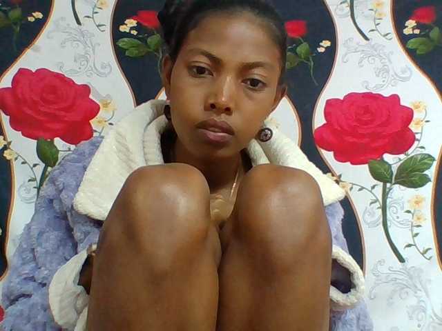 Layah7 live cam on BongaCams