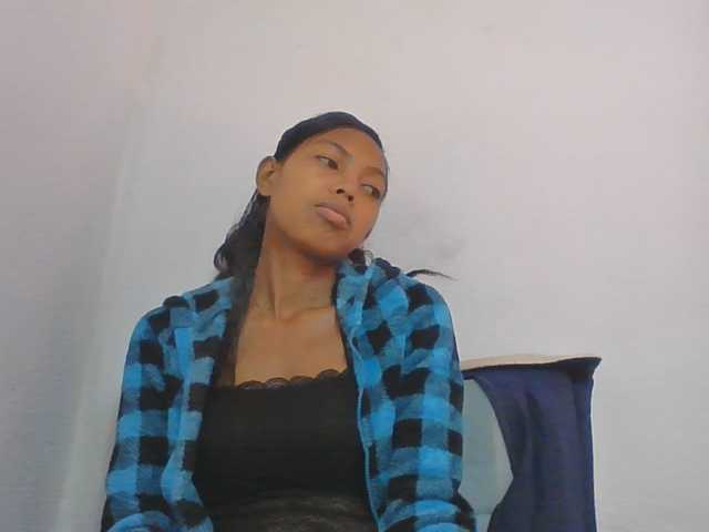 Layah7 live cam on BongaCams