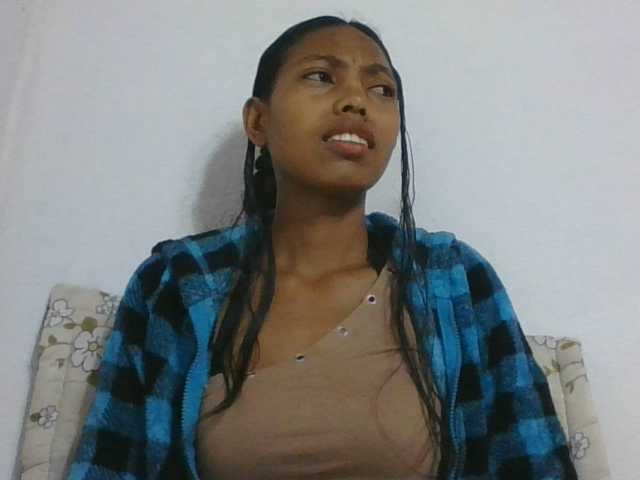 Layah7 live cam on BongaCams