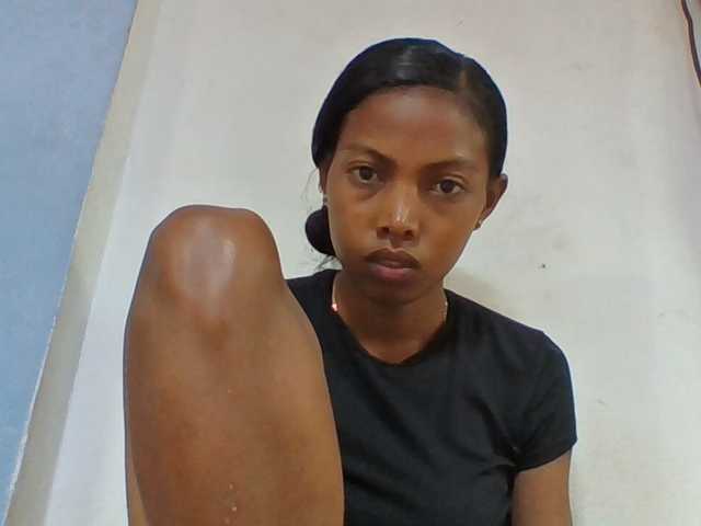 Layah7 live cam on BongaCams