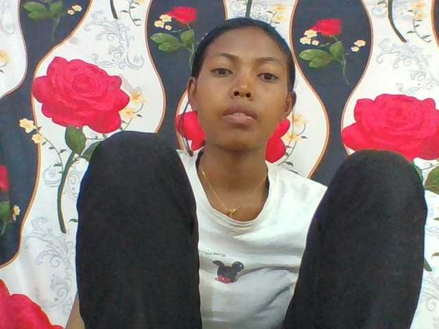Layah7 live cam on BongaCams