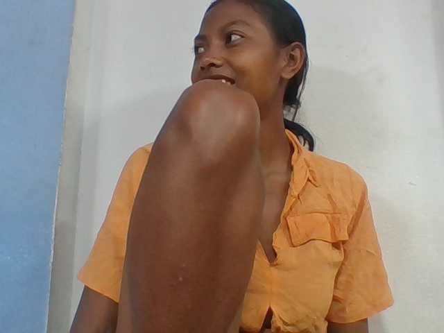 Layah7 live cam on BongaCams