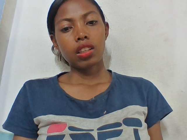 Layah7 live cam on BongaCams