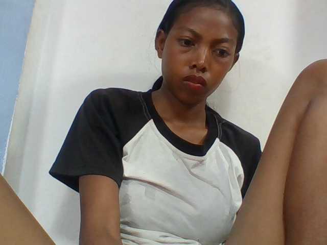 Layah7 live cam on BongaCams