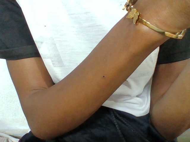 Layah7 live cam on BongaCams