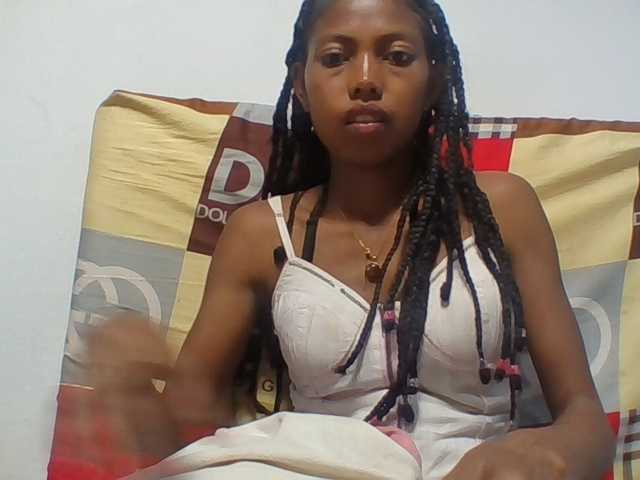 Layah7 live cam on BongaCams