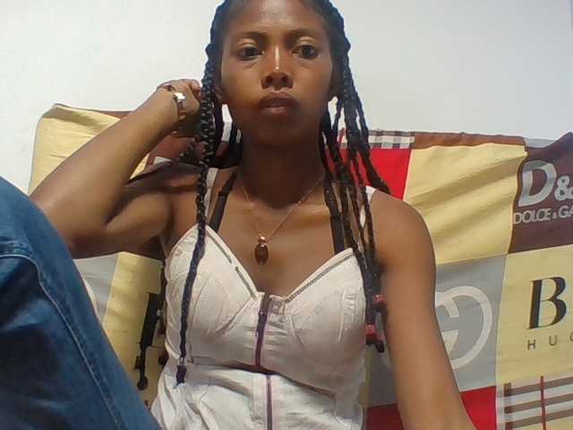 Layah7 live webcam show