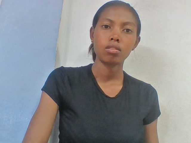 Layah7 live webcam show