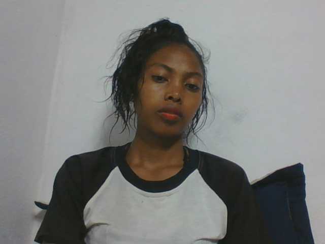 Layah7 live cam on BongaCams