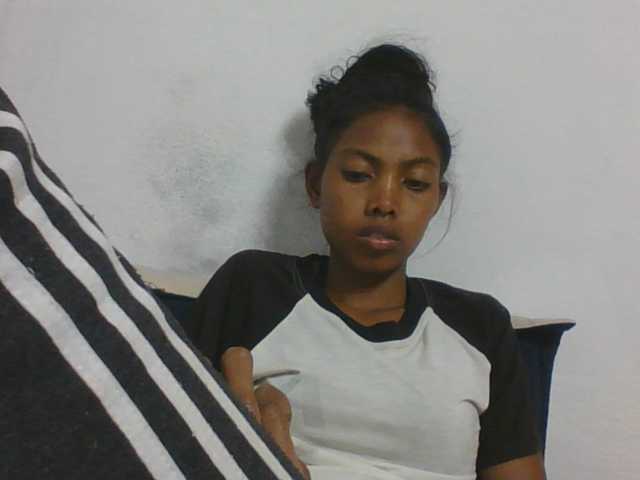 Layah7 live cam on BongaCams