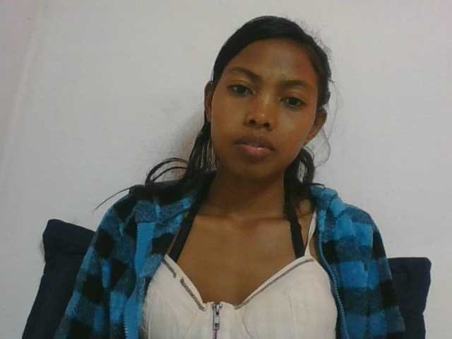 Layah7 live cam on BongaCams