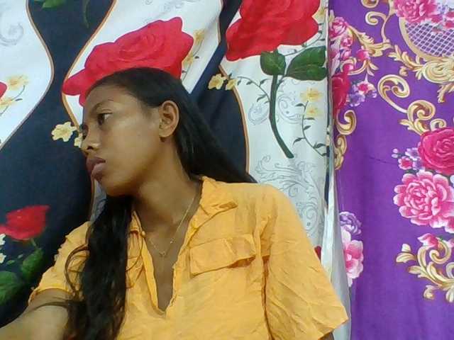 Layah7 live cam on BongaCams