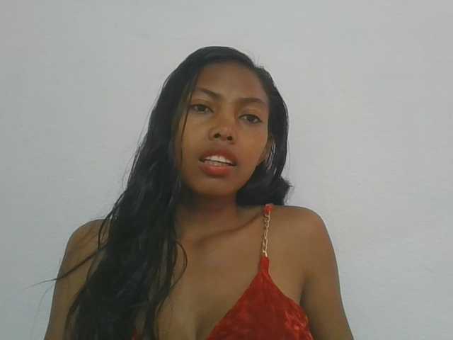 Layah7 live cam on BongaCams