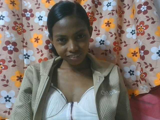 Layah7 live cam on BongaCams