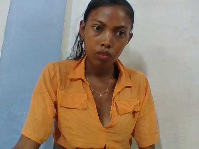 Layah7 live cam on BongaCams