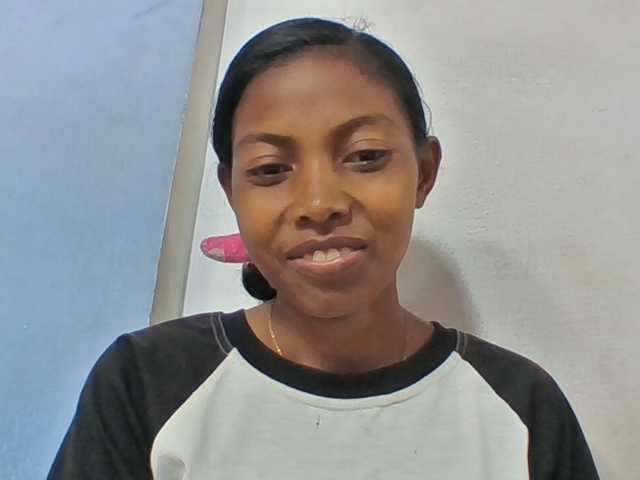 Layah7 live cam on BongaCams