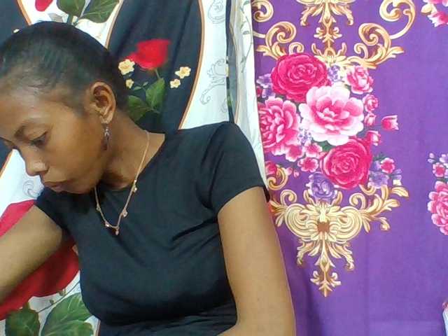 Layah7 live cam on BongaCams
