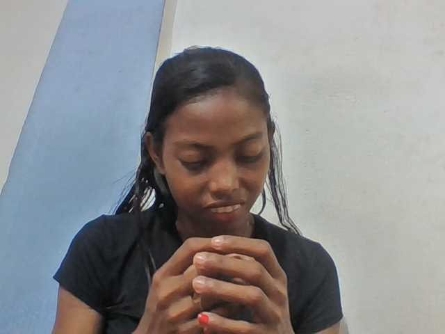 Layah7 live cam on BongaCams