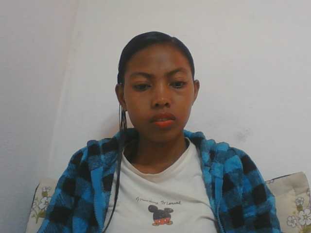 Layah7 live cam on BongaCams