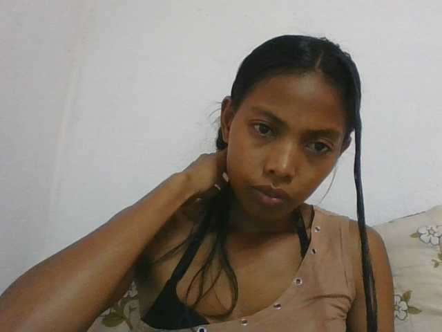 Layah7 live cam on BongaCams