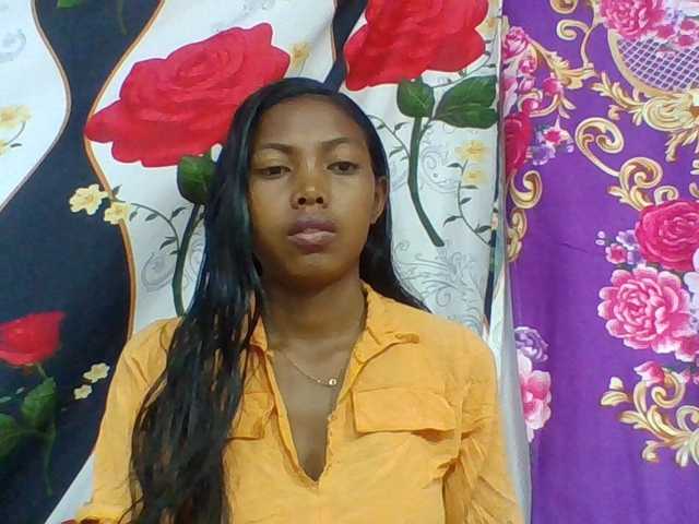 Layah7 live cam on BongaCams