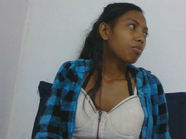 Layah7 live cam on BongaCams