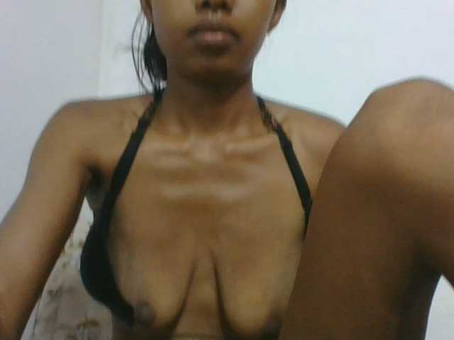Layah7 live cam on BongaCams