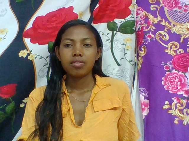 Layah7 live cam on BongaCams