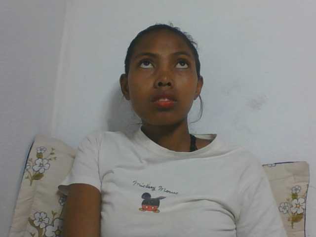 Layah7 live cam on BongaCams
