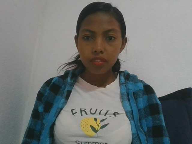Layah7 live cam on BongaCams