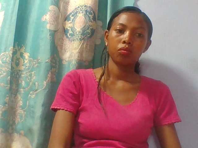 Layah7 live cam on BongaCams