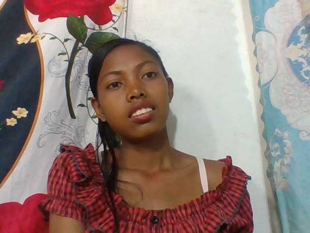Layah7 live cam on BongaCams
