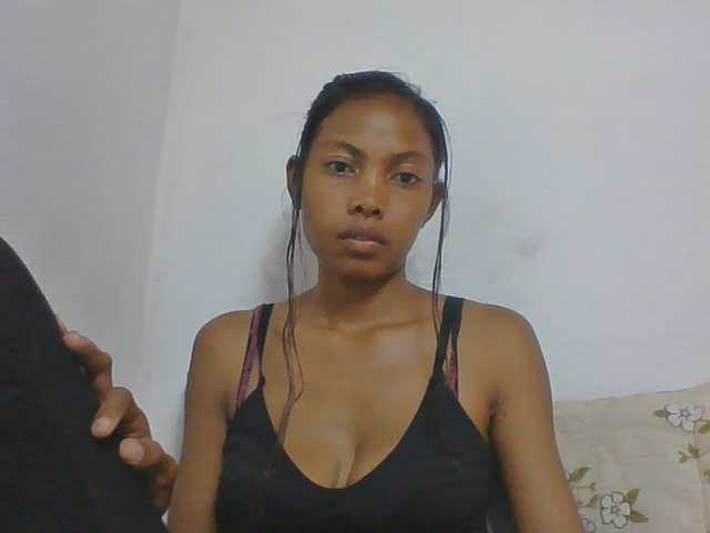 Layah7 live cam on BongaCams