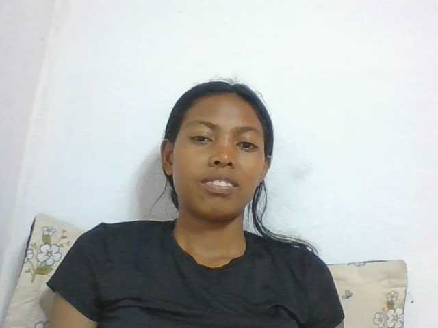 Layah7 live cam on BongaCams